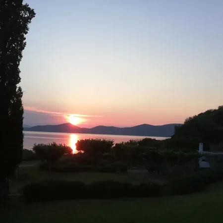 Oneiro * Vathirrevma