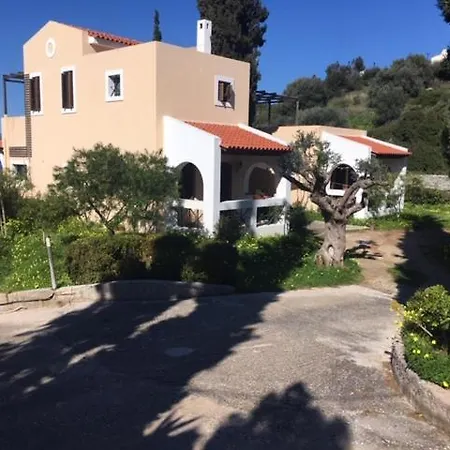 Oneiro Holiday home Vathirrevma